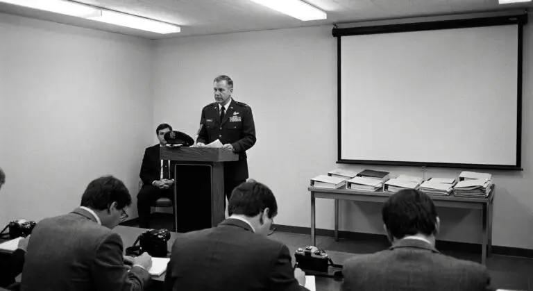 1994 Air Force briefing room