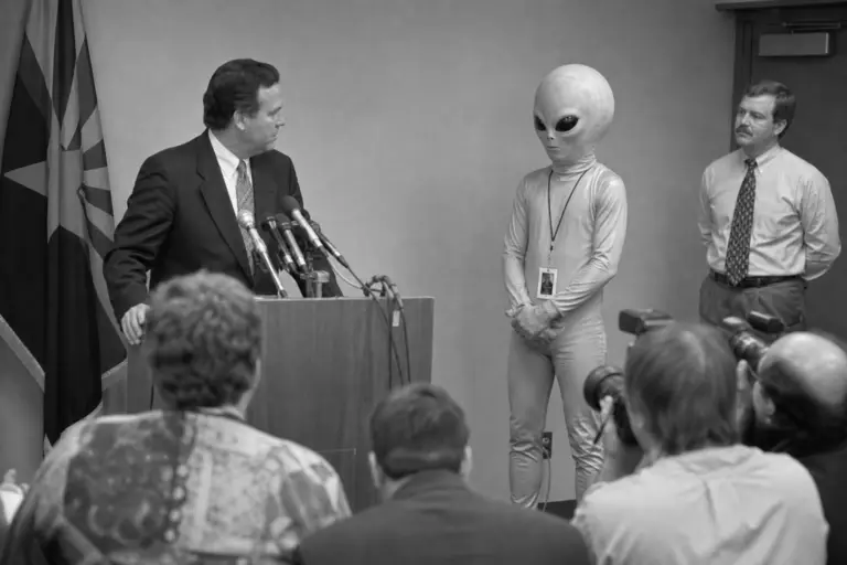 Governor’s Comic Press Appearance