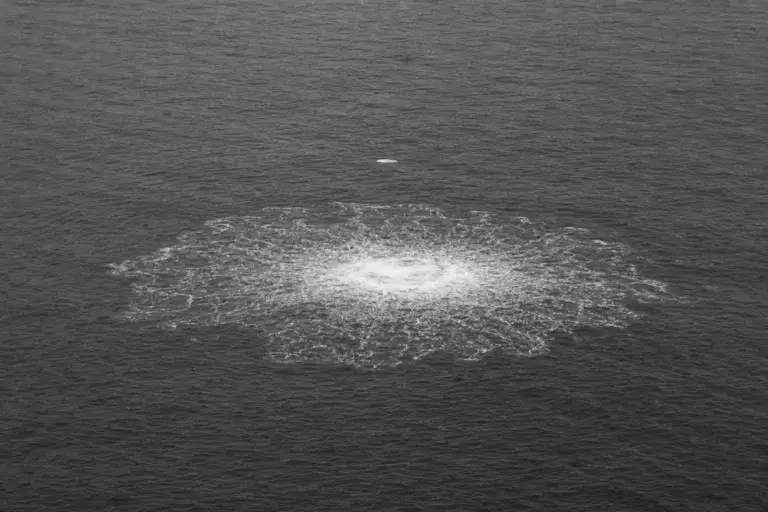 Disturbed water visual intercept