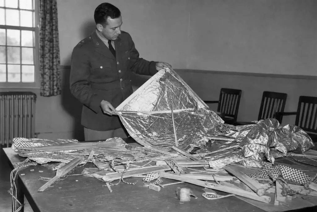 Roswell Debris Examination