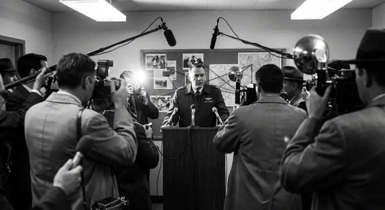 Press briefing and public messaging