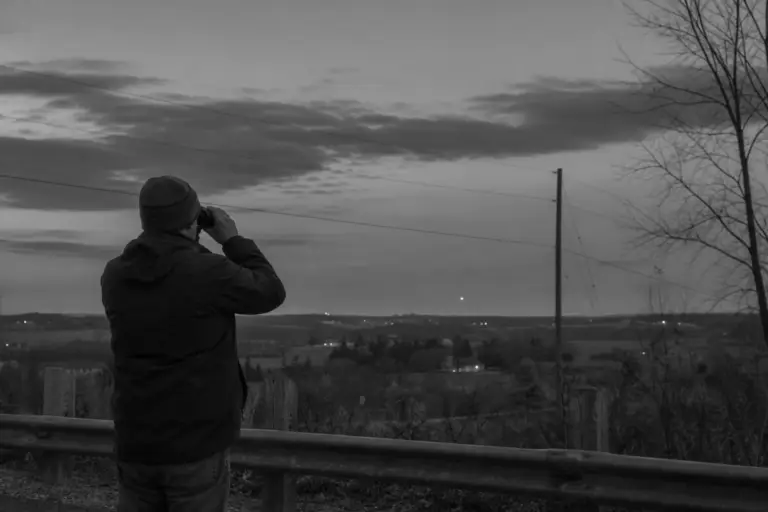 Independent Check at the Horizon